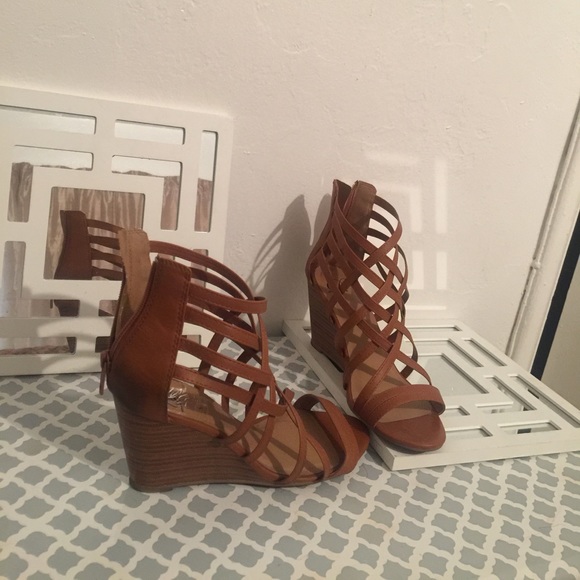 Wedge thin strap heel - Picture 2 of 2